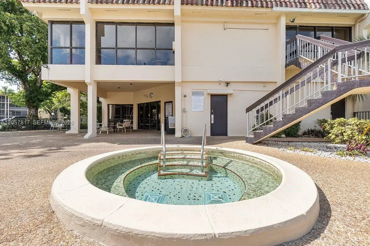6655 W Broward Blvd # 200, Plantation FL 33317 photo 4