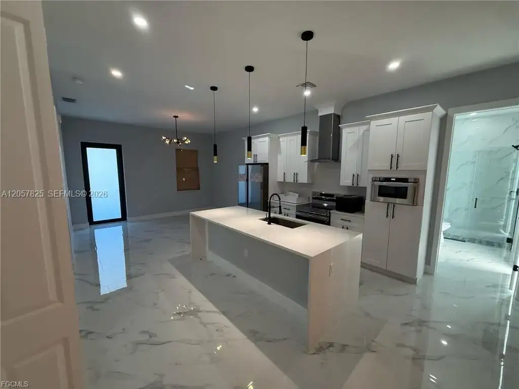 707 LEDGE ST, Lehigh Acres FL 33972 photo 3