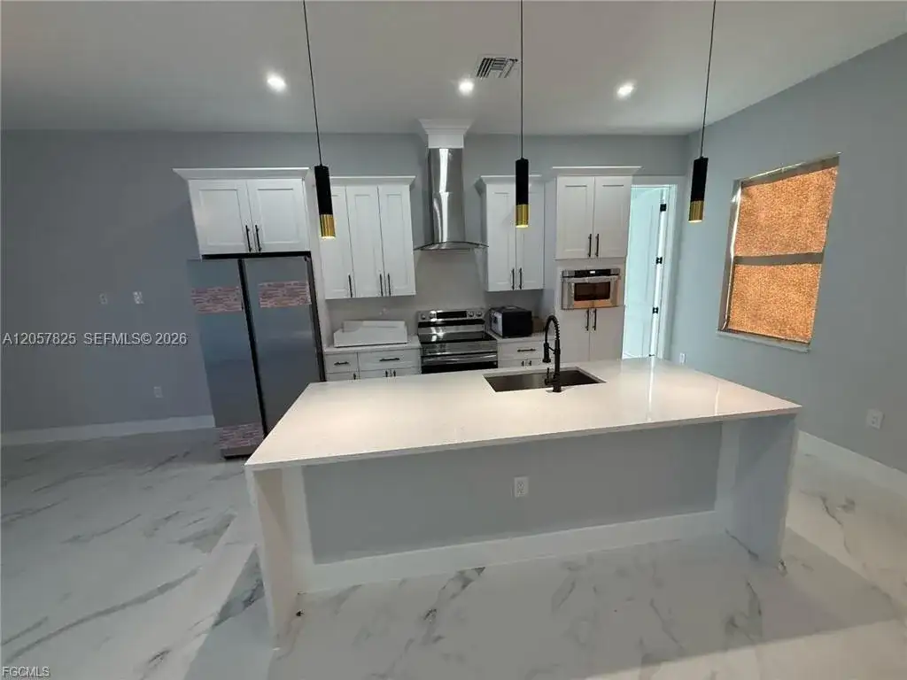 707 LEDGE ST, Lehigh Acres FL 33972 photo 4