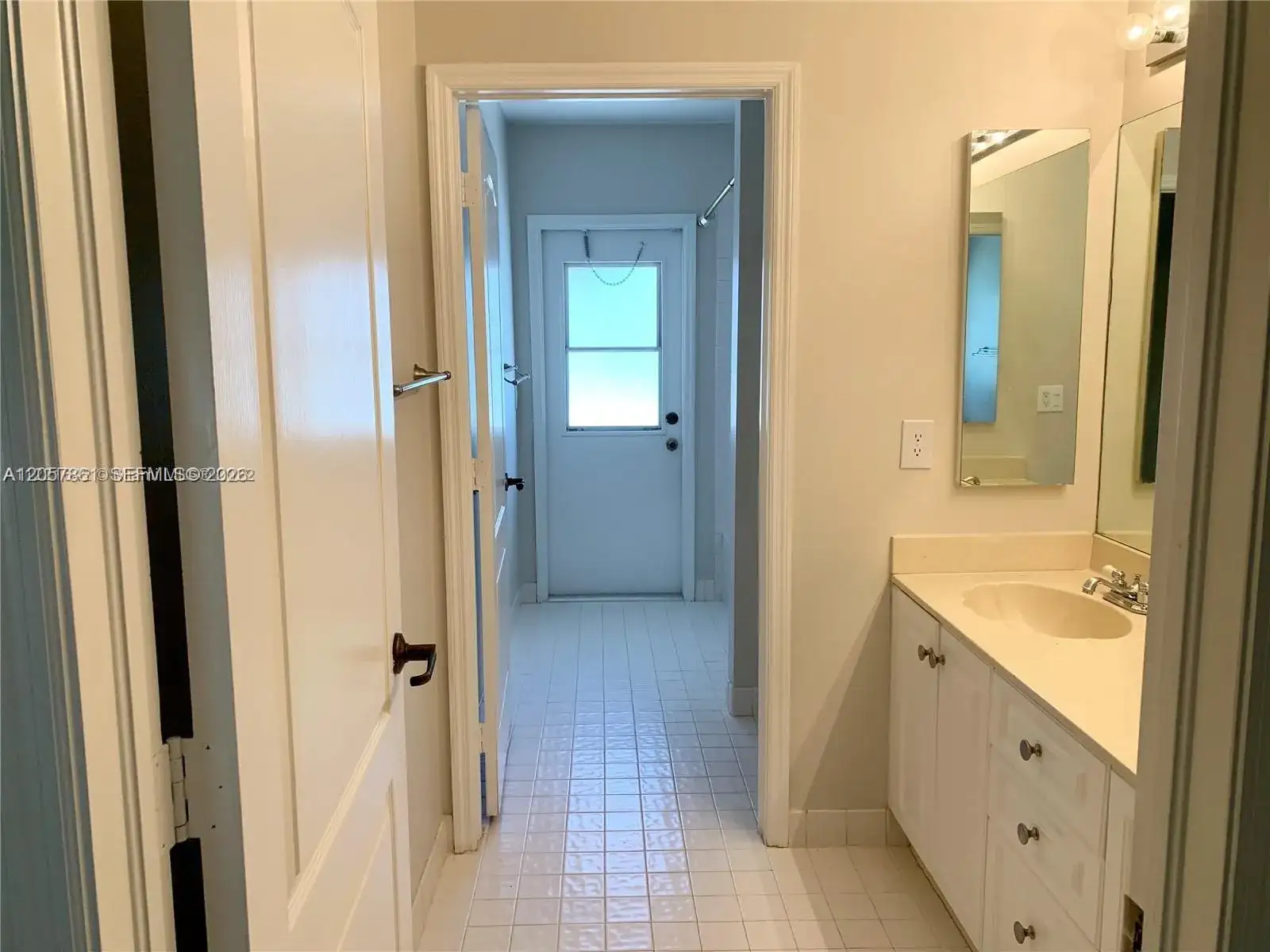 19331 NW 8th St, Pembroke Pines FL 33029 photo 5