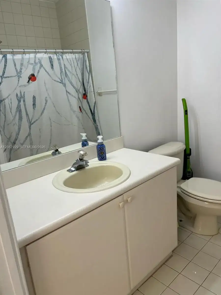 17820 NW 73rd Ave # 1, Hialeah FL 33015 photo 3