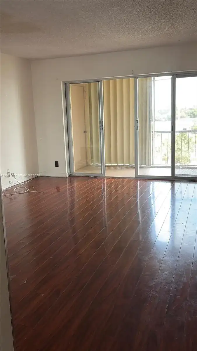 505 Spencer Dr # 315, West Palm Beach FL 33409 photo 4