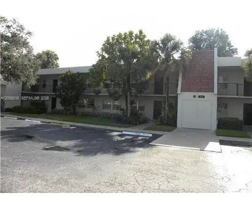 4000 N Cypress Dr # 205, Pompano Beach FL 33069 photo 2