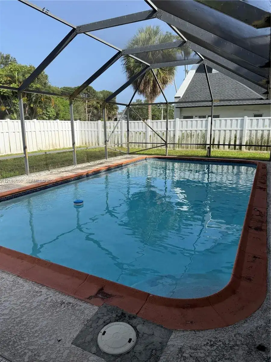 1560 NW 12th Way, Boca Raton FL 33486 photo 2