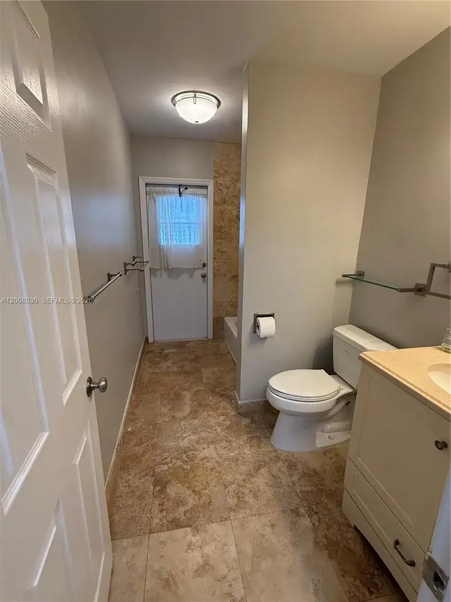 1560 NW 12th Way, Boca Raton FL 33486 photo 3