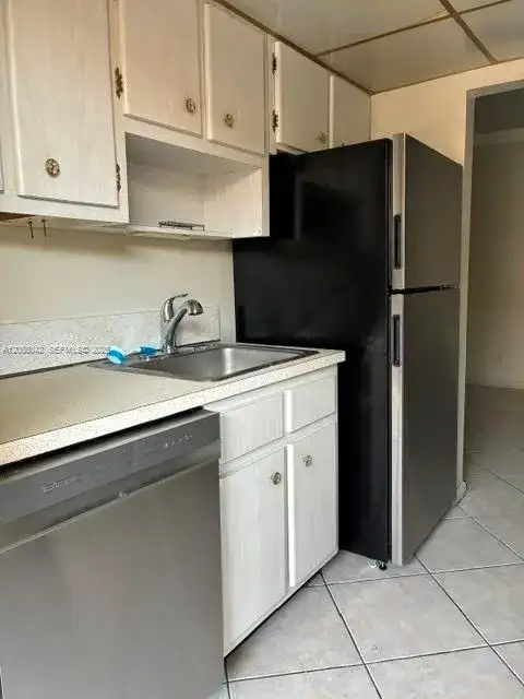 348 S Federal Hwy # 24, Dania Beach FL 33004 photo 2
