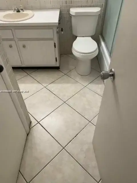 348 S Federal Hwy # 24, Dania Beach FL 33004 photo 4