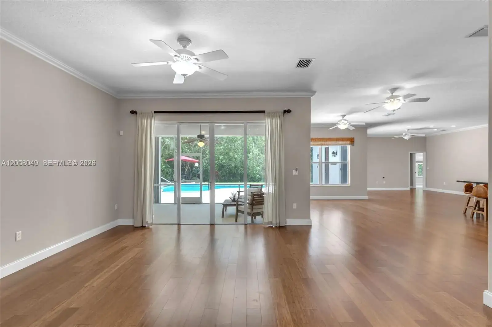3140 Fairways Dr, Homestead FL 33035 photo 2