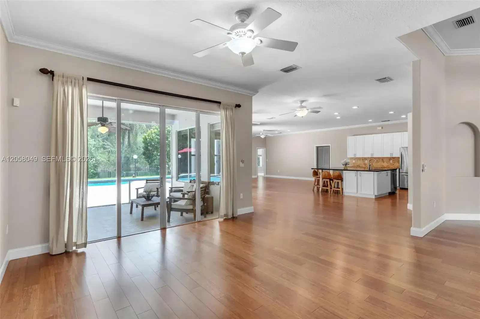 3140 Fairways Dr, Homestead FL 33035 photo 4