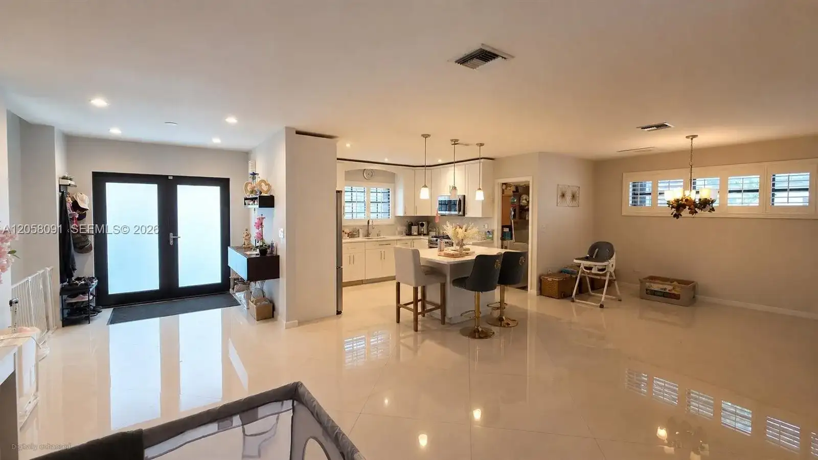 565 NE 179th Dr, North Miami Beach FL 33162 photo 3