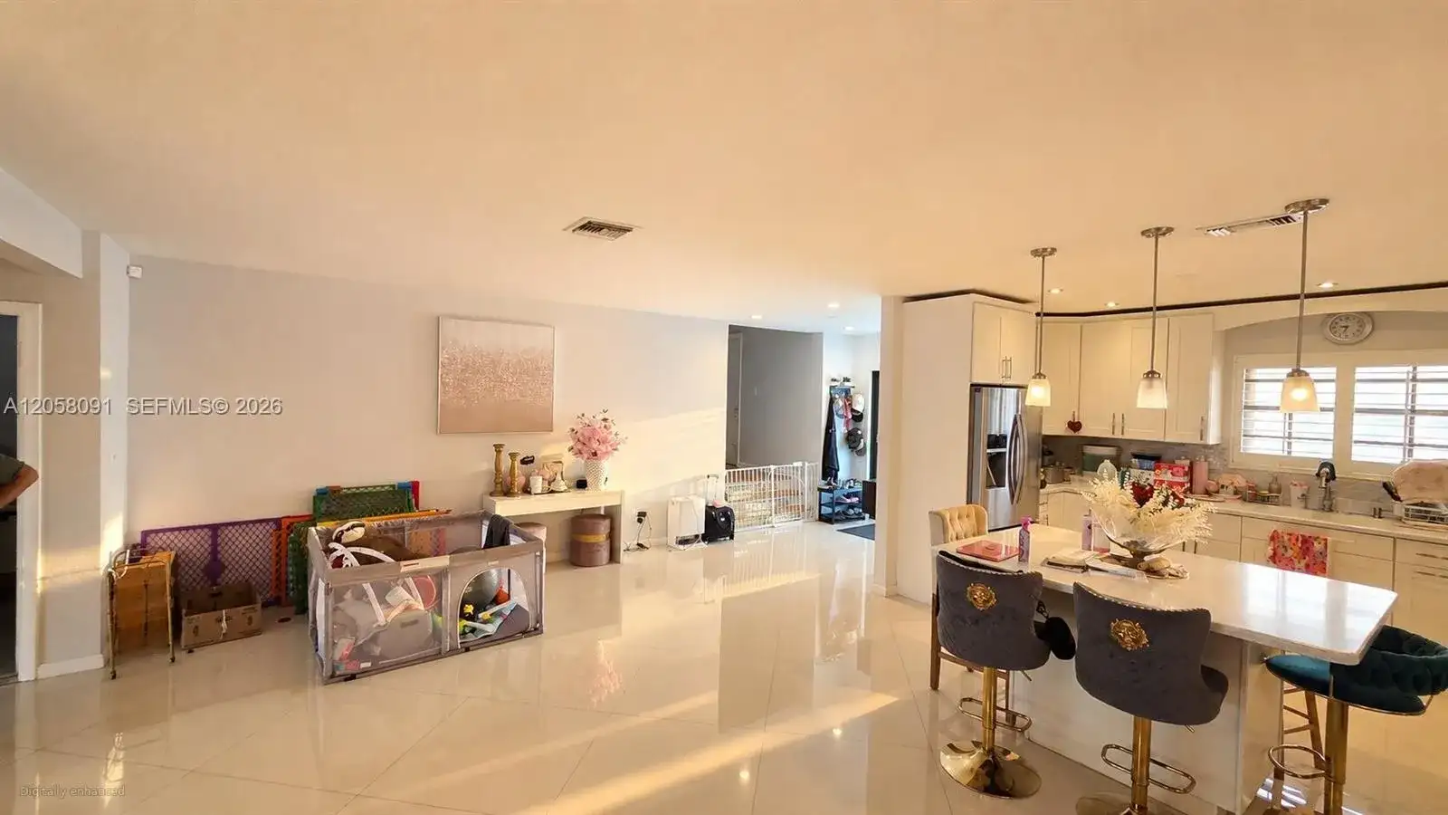 565 NE 179th Dr, North Miami Beach FL 33162 photo 5