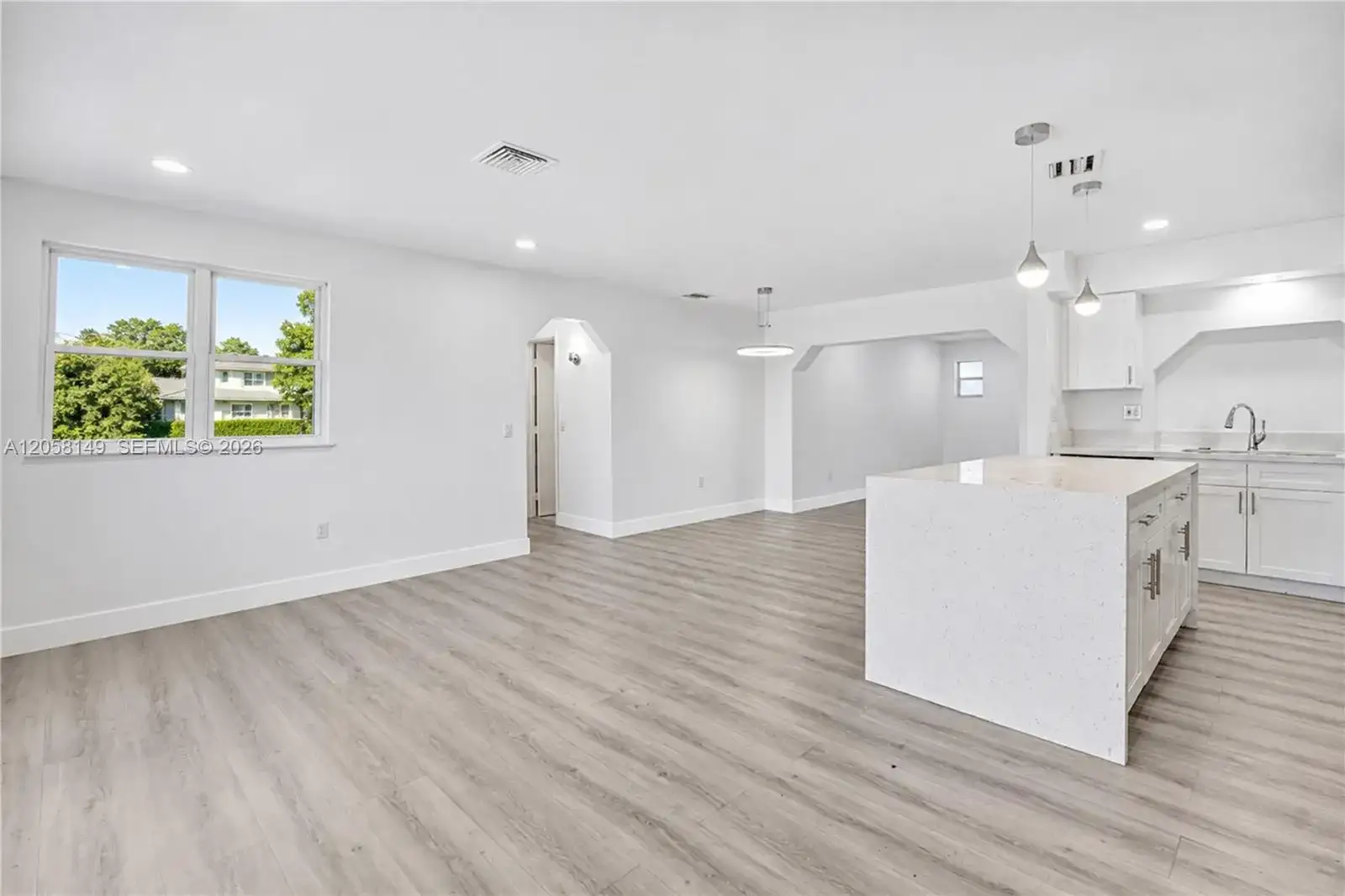 8720 NW 11th St, Pembroke Pines FL 33024 photo 3