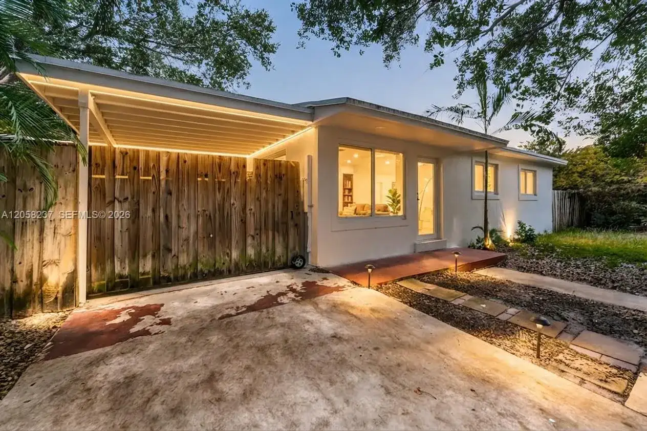 3611 SW 36th St, West Park FL 33023 photo 3