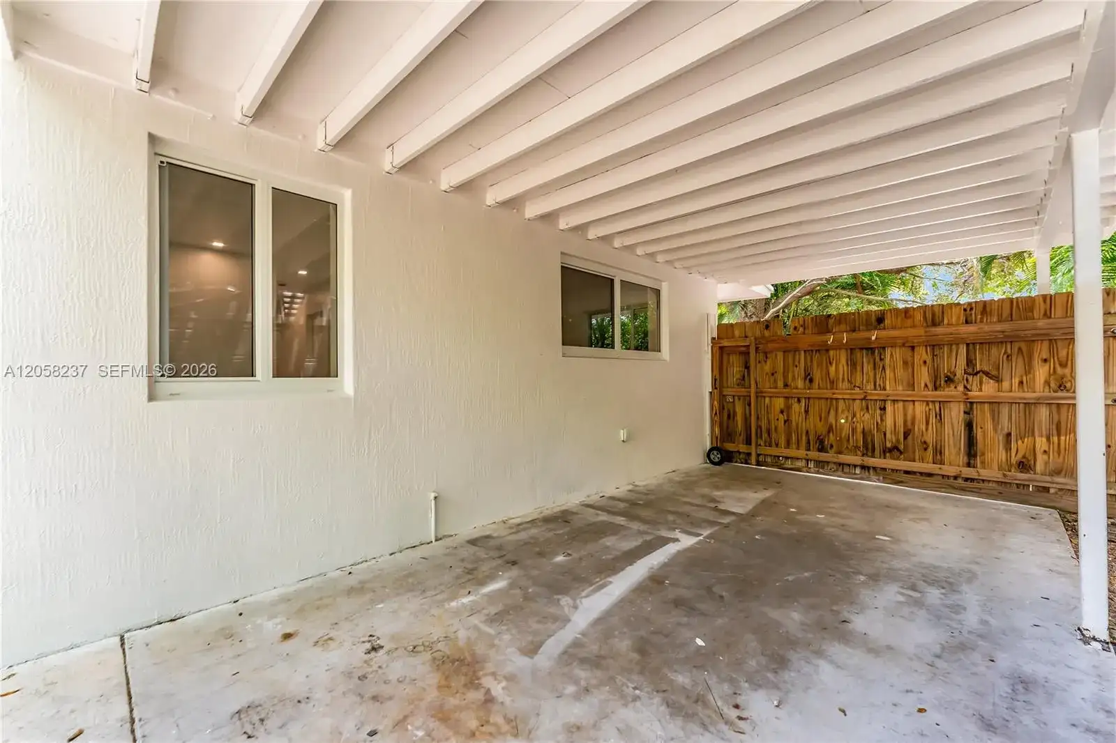 3611 SW 36th St, West Park FL 33023 photo 4