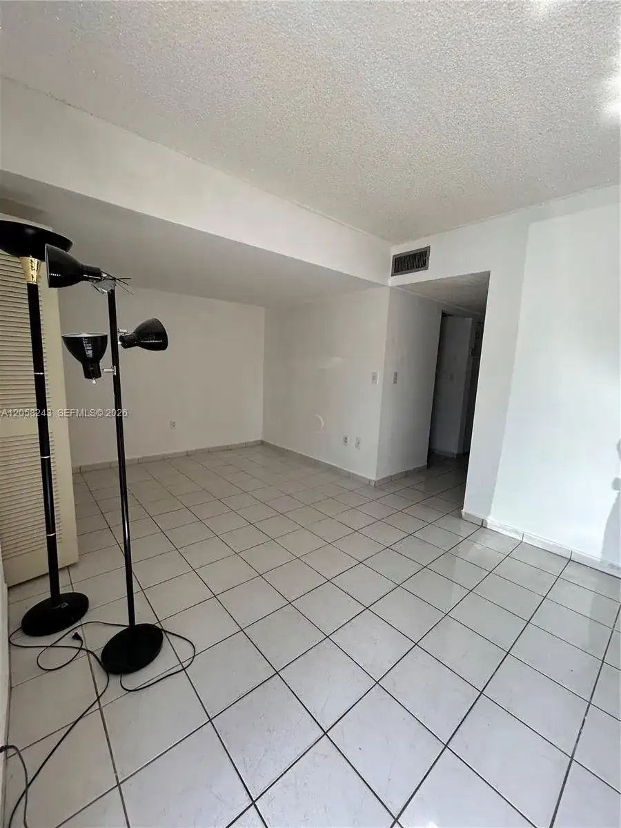 300 NW 42nd Ave # 109, Miami FL 33126 photo 4