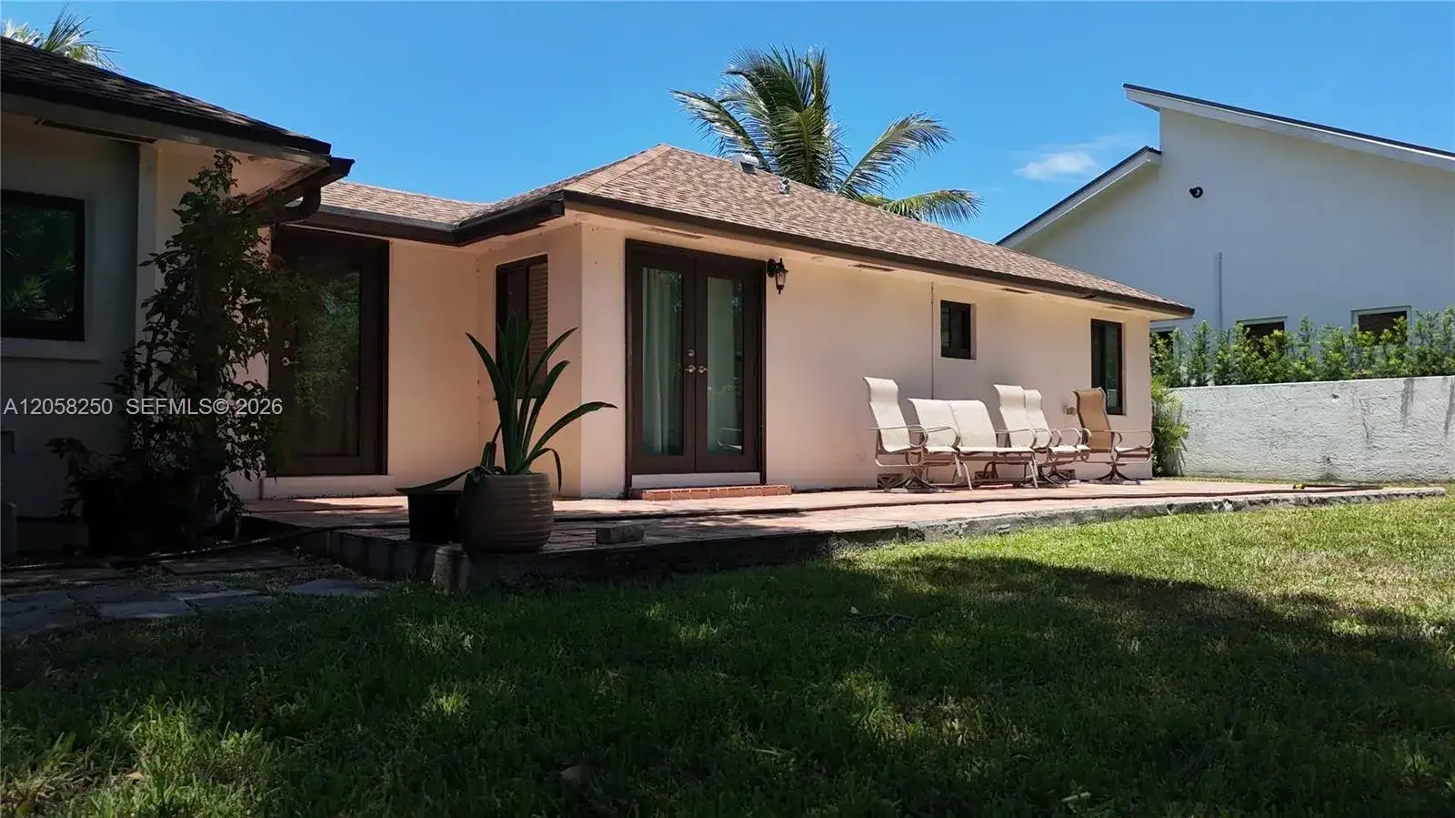 3208 Beacon St, Pompano Beach FL 33062 photo 2