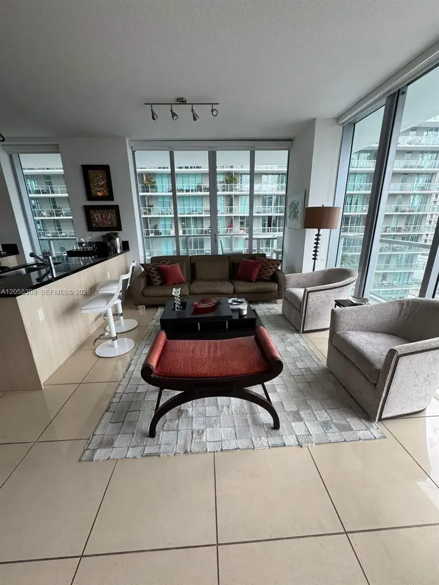 1111 SW 1 AV, Miami FL 33130 photo 4
