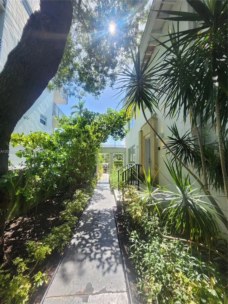 1557 Euclid Ave # 5, Miami Beach FL 33139 photo 3