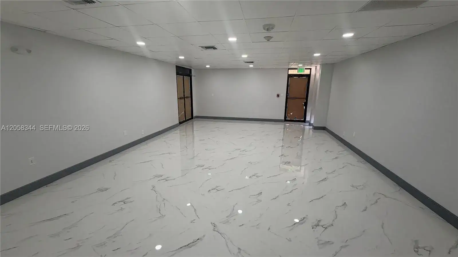 17001 N BAY RD, Sunny Isles Beach FL 33160 photo 4