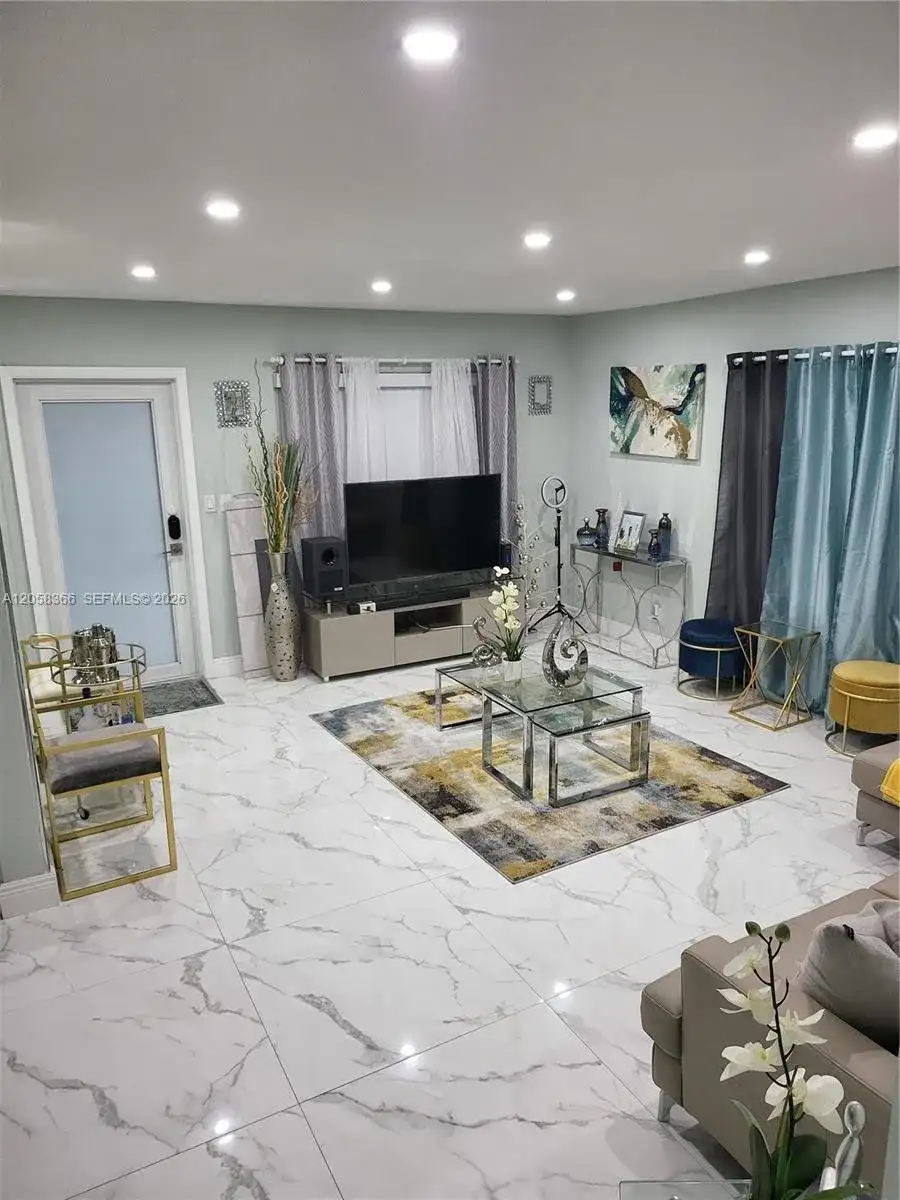 1747 Rodman St # 110, Hollywood FL 33020 photo 2