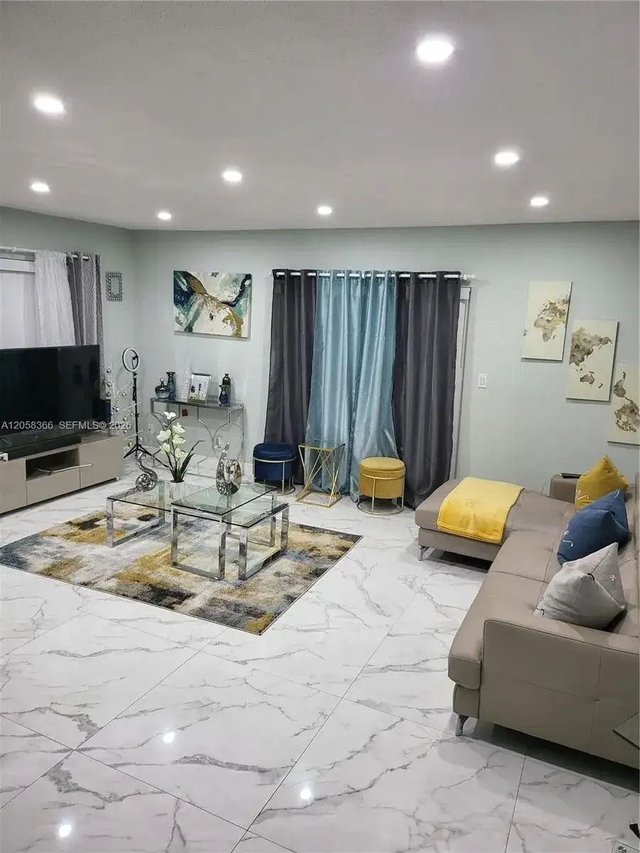 1747 Rodman St # 110, Hollywood FL 33020 photo 3