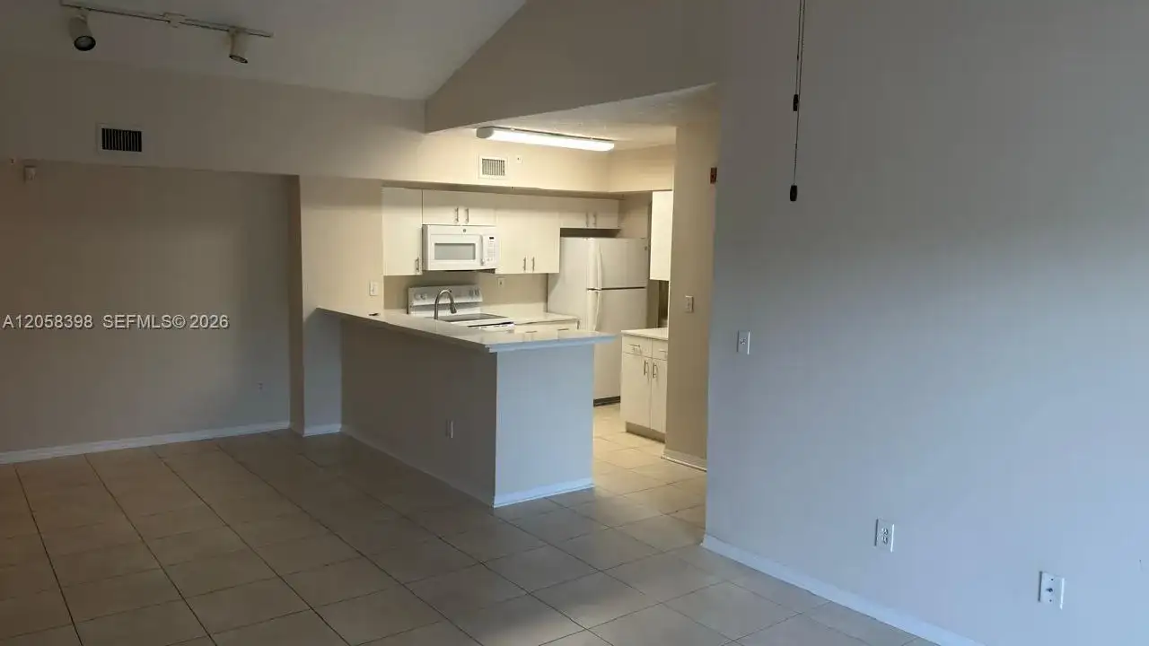 2600 S University Dr # 325, Davie FL 33328 photo 3