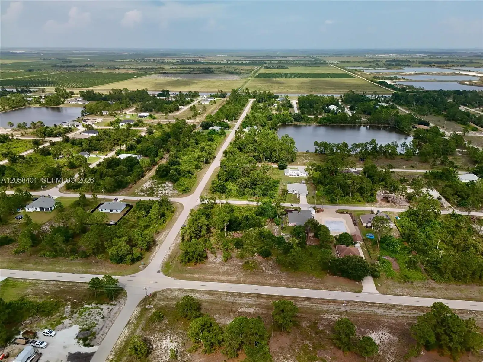 1041 COLUMBUS BLVD, Lehigh Acres FL 33974 photo 4