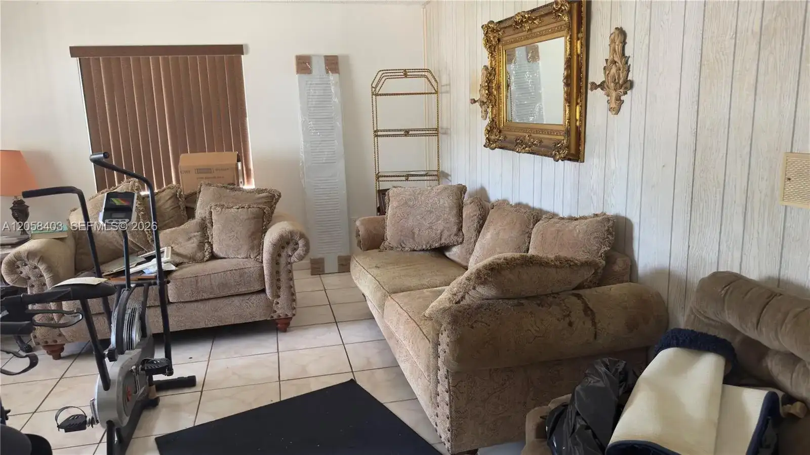 669 W 23rd St, Hialeah FL 33010 photo 2