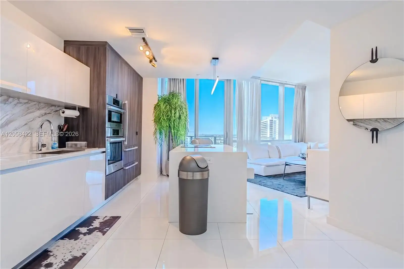 851 NE 1st Ave # 1802, Miami FL 33132 photo 3