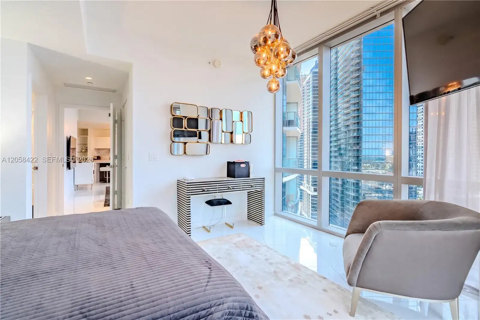 851 NE 1st Ave # 1802, Miami FL 33132 photo 4