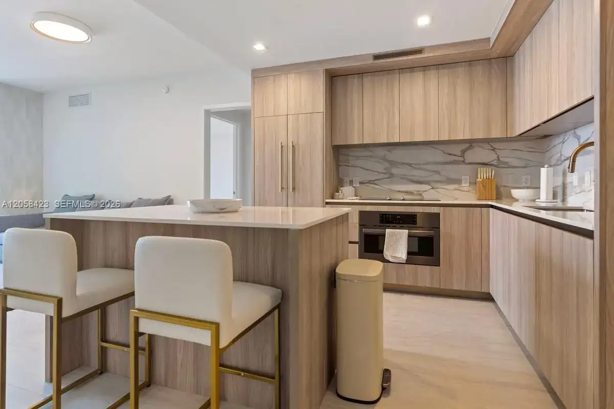 77 SE 5th Street # 3902, Miami FL 33131 photo 4
