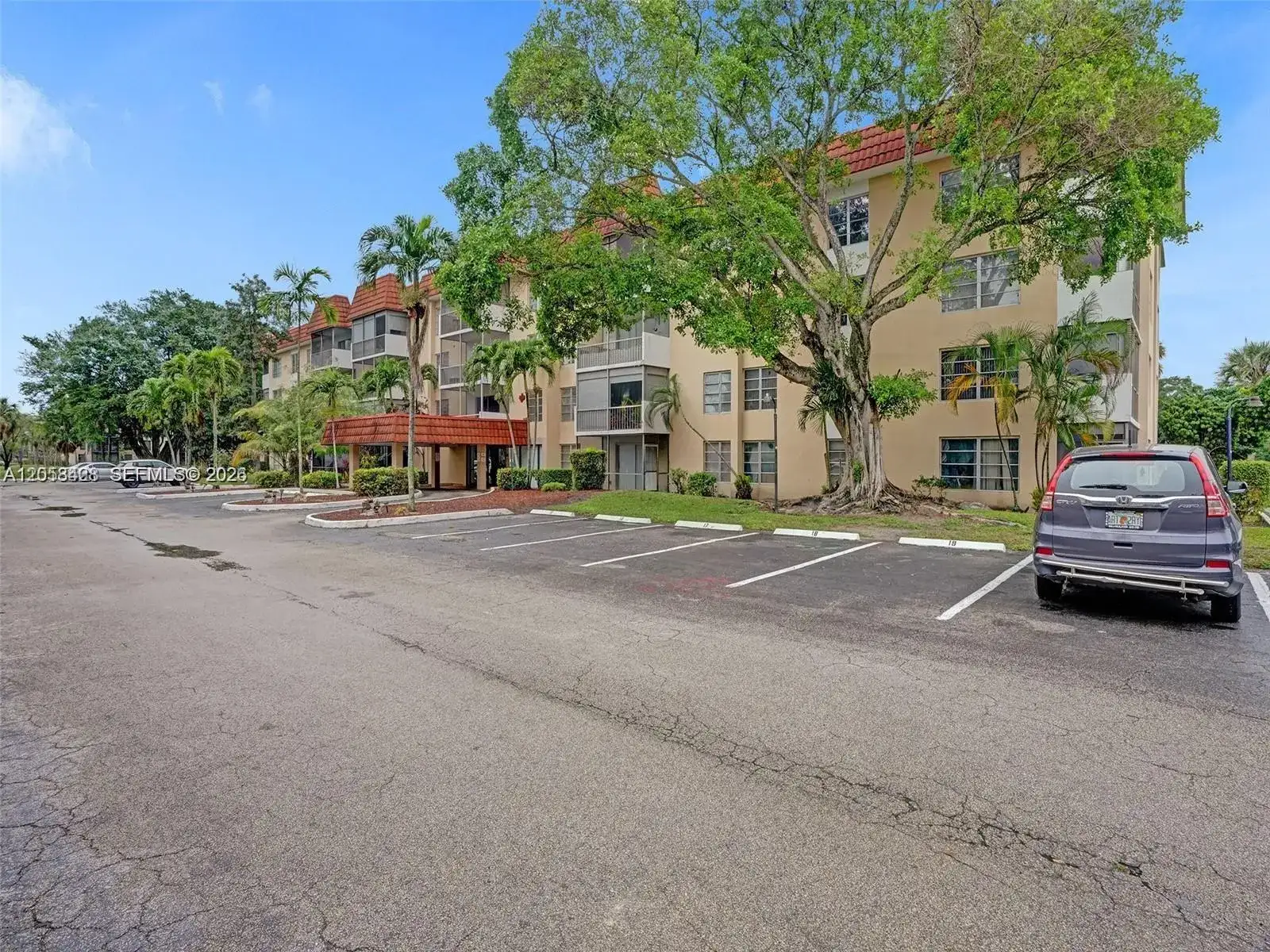 4166 Inverrary Dr # 403, Lauderhill FL 33319 photo 2