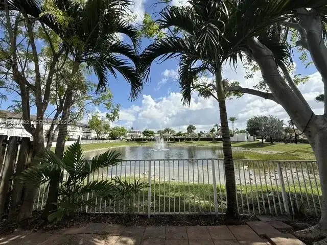 11419 NW 76th Ter, Doral FL 33178 photo 2