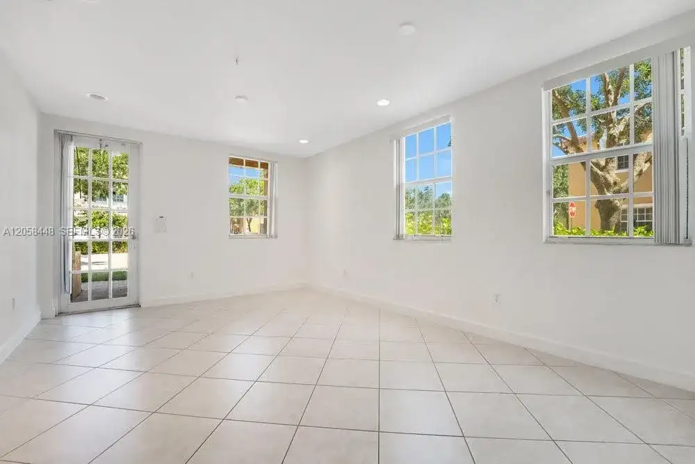 480 SW 147th Ave # 4616, Pembroke Pines FL 33027 photo 4