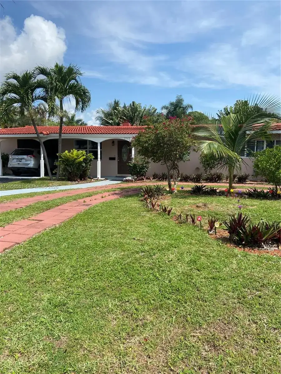 2349 NE 9th, Pompano Beach FL 33062 photo 2