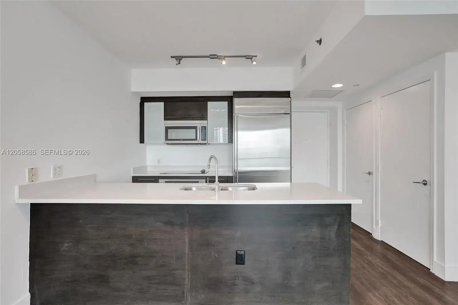 55 SE 6th St # 3604, Miami FL 33131 photo 5