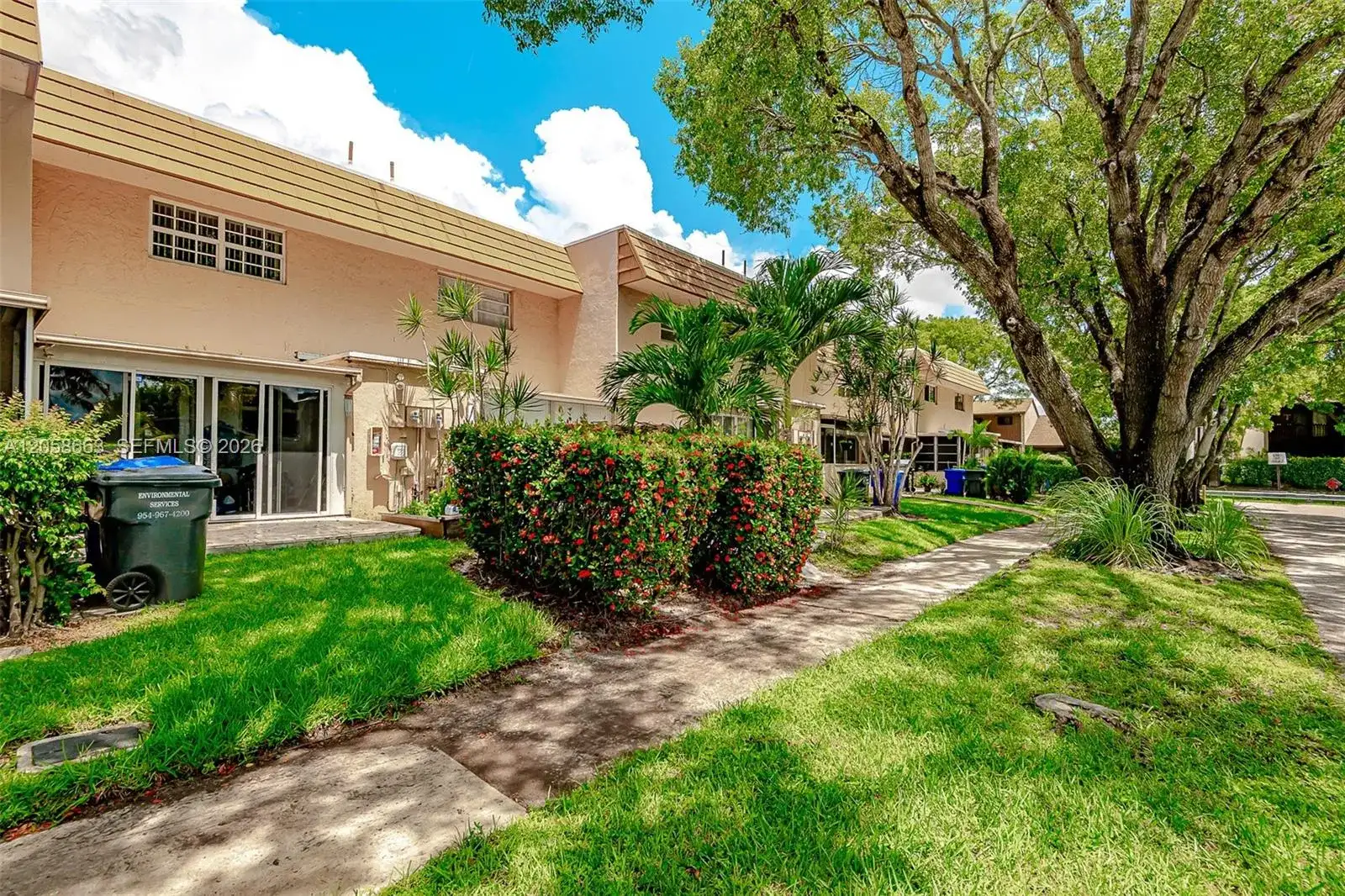 1413 N 15th Ave # 8, Hollywood FL 33020 photo 2