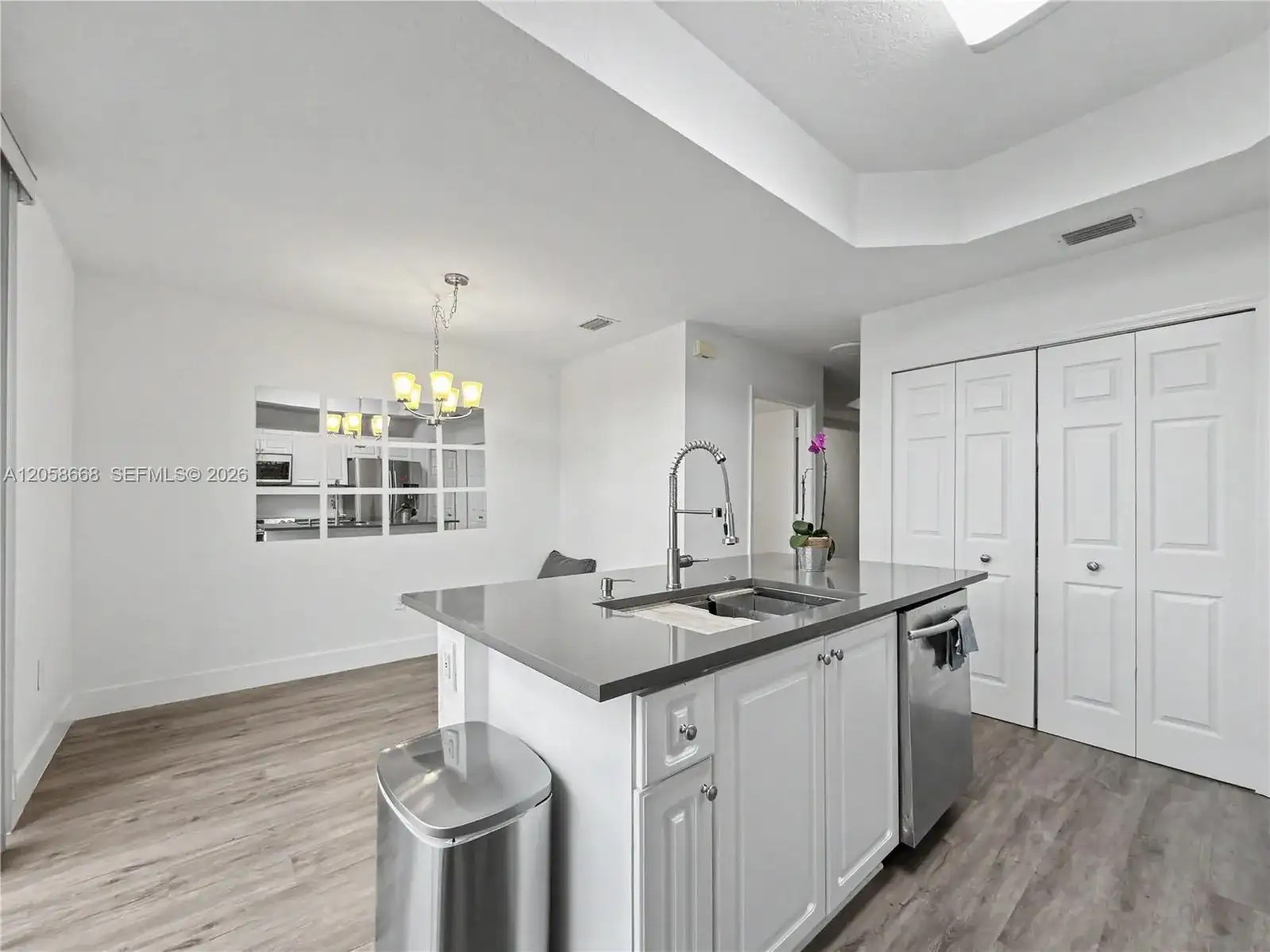 10573 SW 6th St # 1206, Pembroke Pines FL 33025 photo 5