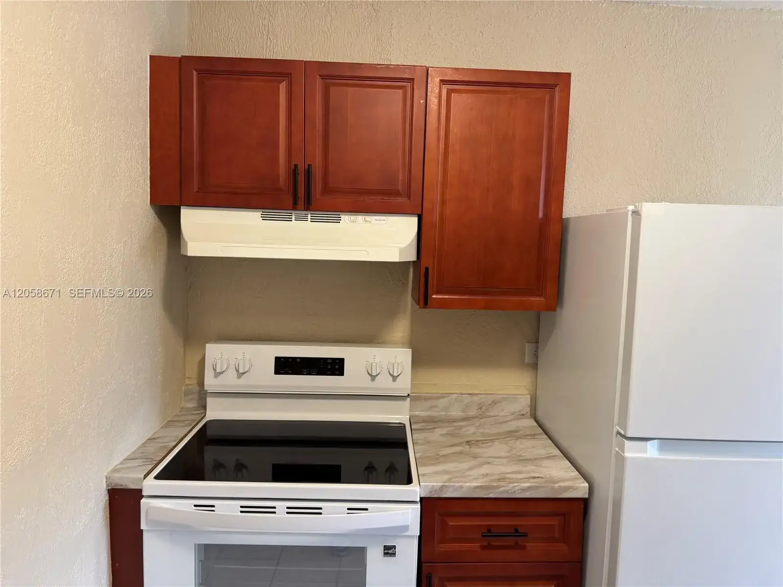 2352 NW 13th Ct, Fort Lauderdale FL 33311 photo 2