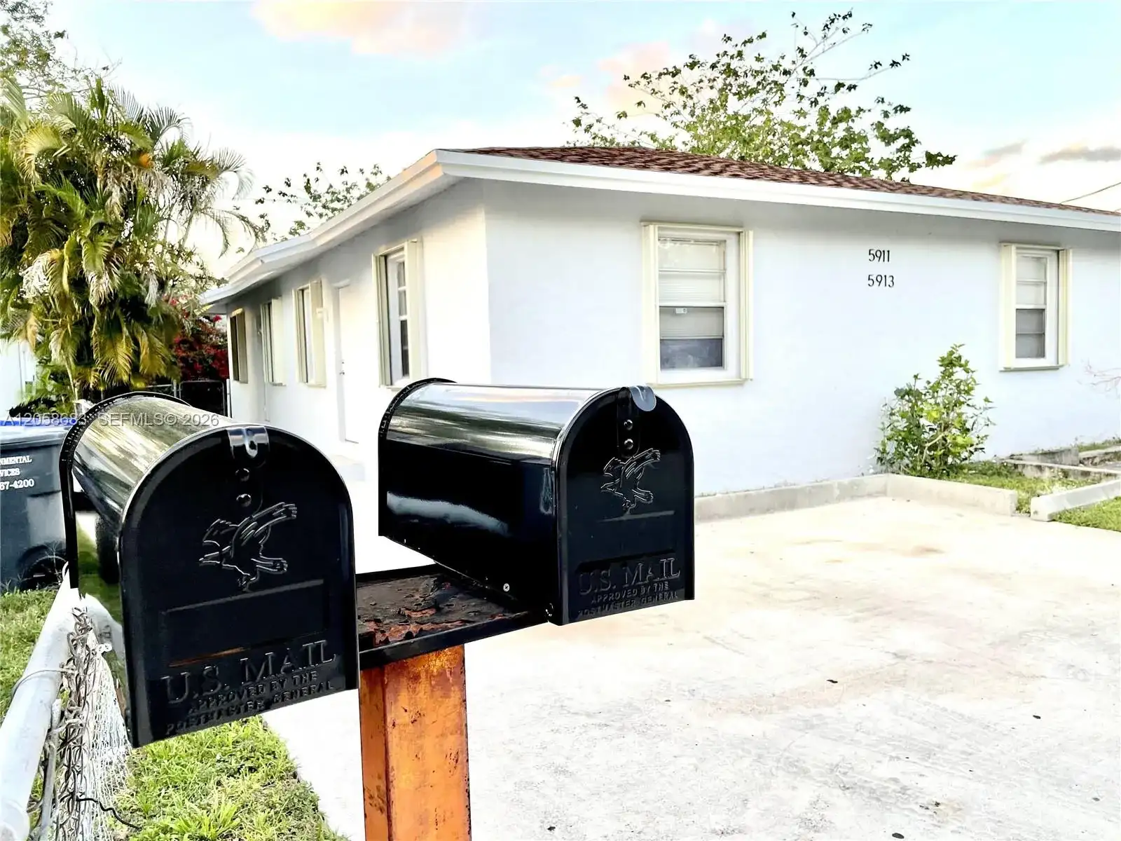 5911 Liberty St # 5913, Hollywood FL 33021 photo 2