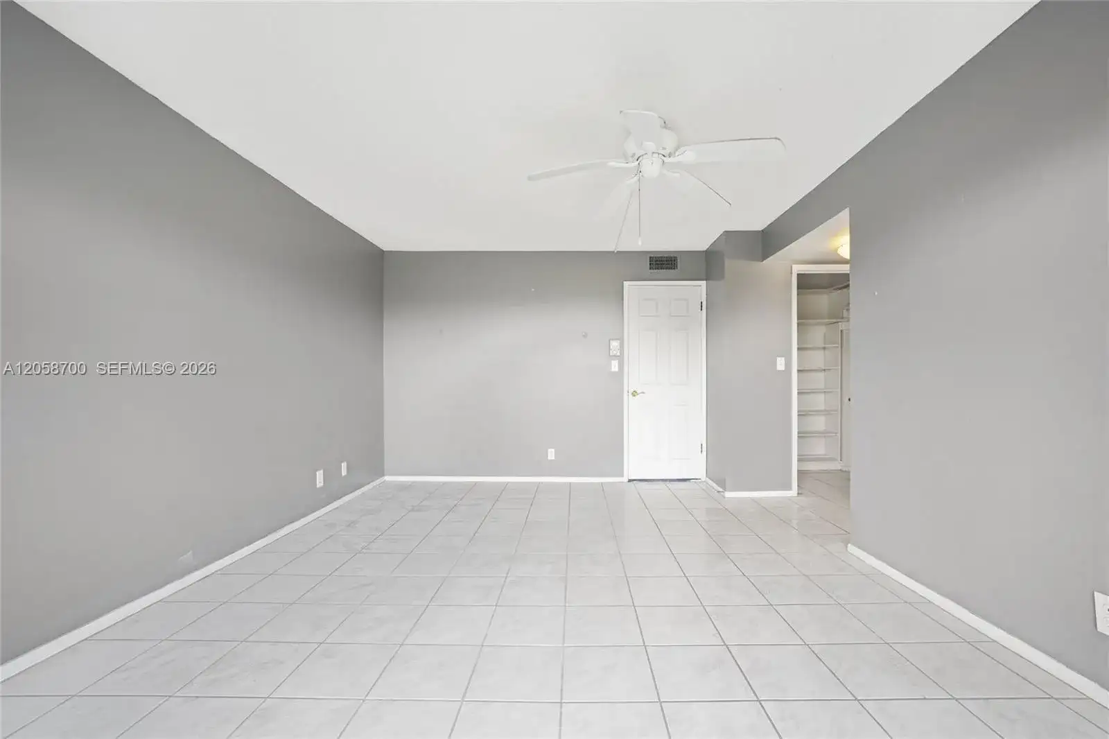 4800 Hillcrest Ln # 402, Hollywood FL 33021 photo 3