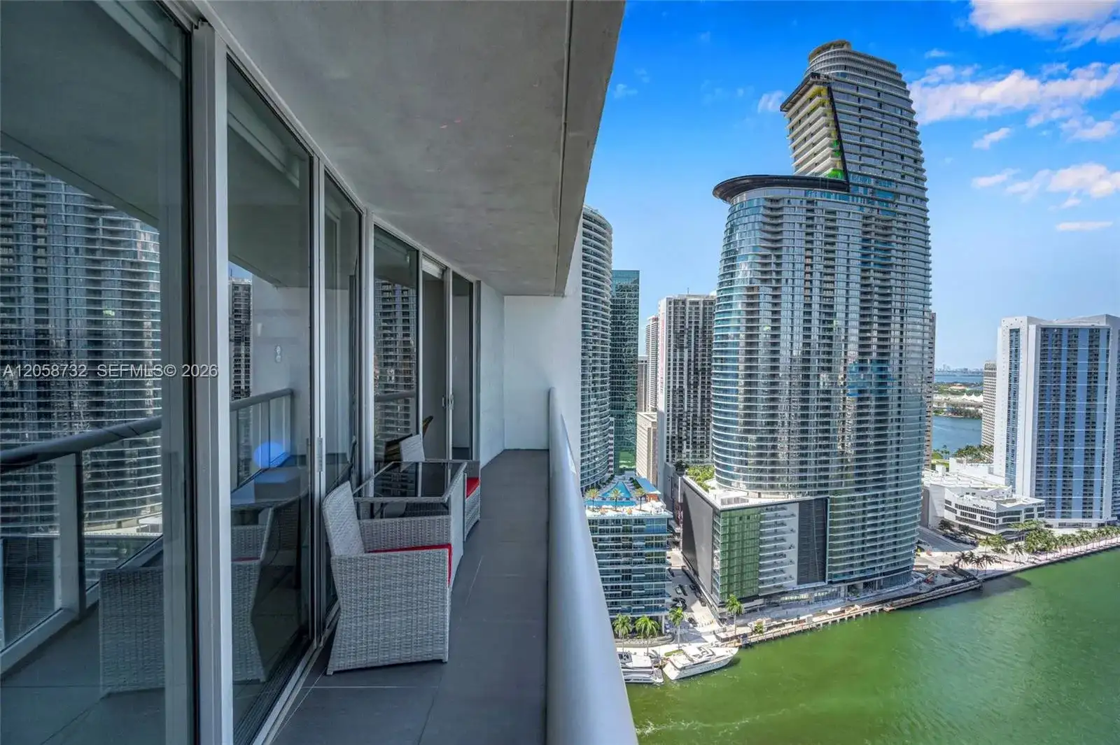 485 Brickell Ave # 3401, Miami FL 33131 photo 4