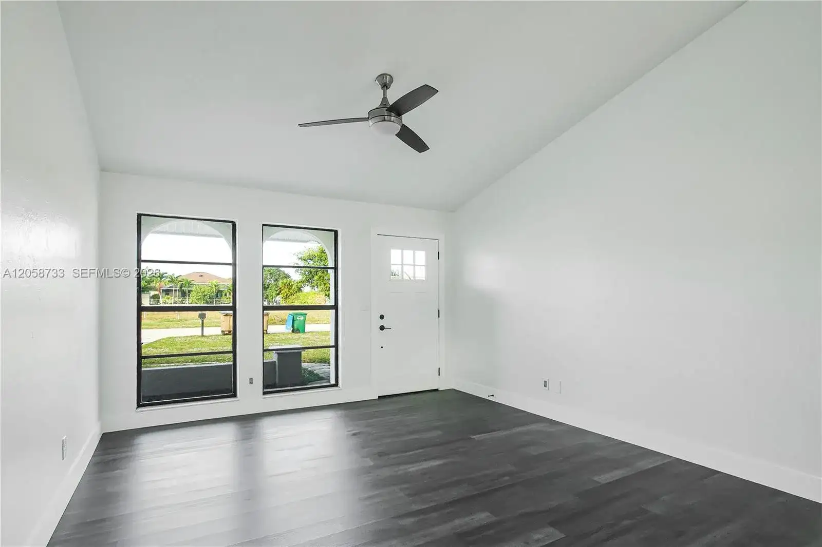 2935 SW 1st Pl, Cape Coral FL 33914 photo 4