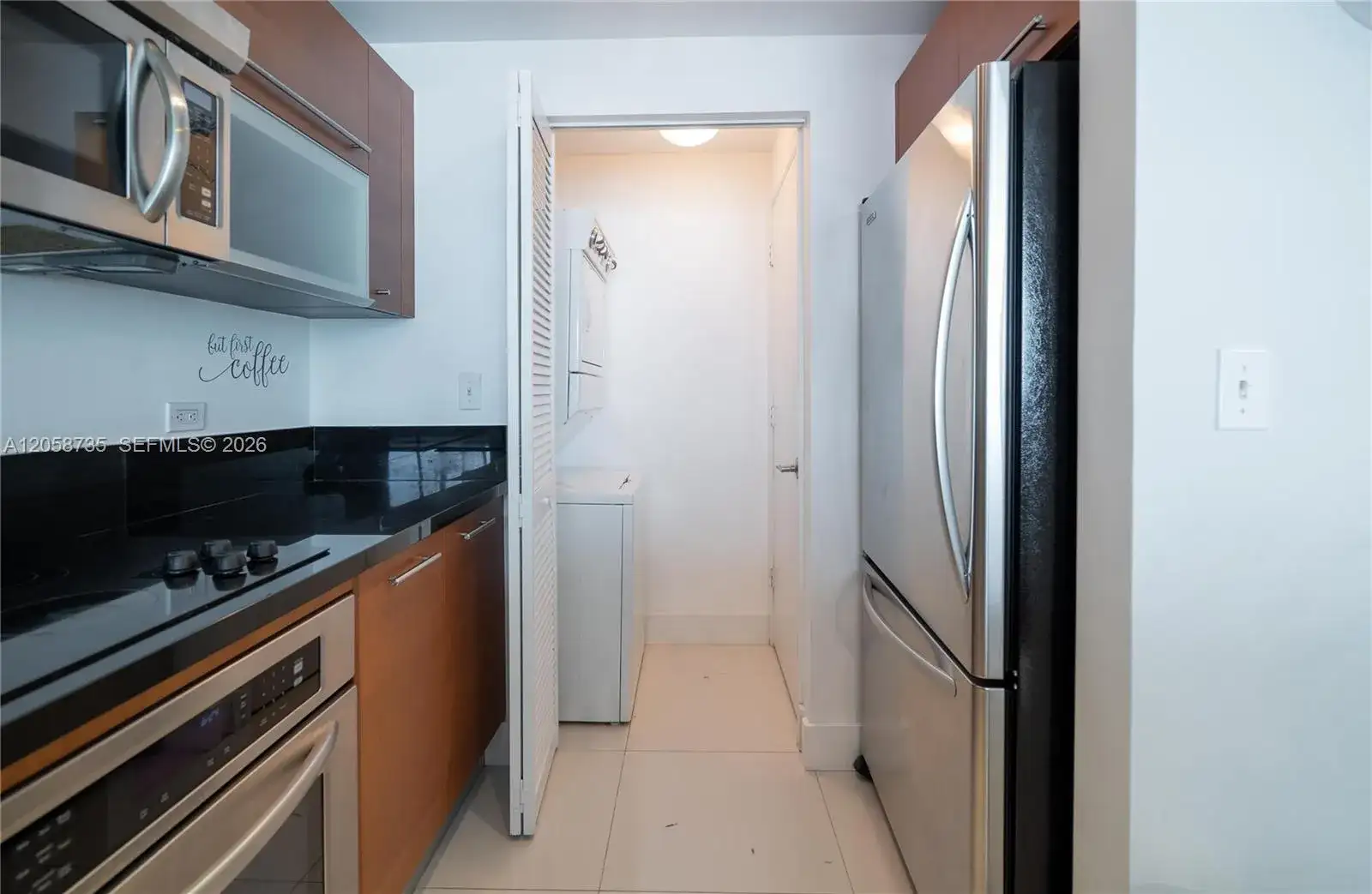 253 NE 2nd St # 2107, Miami FL 33132 photo 5