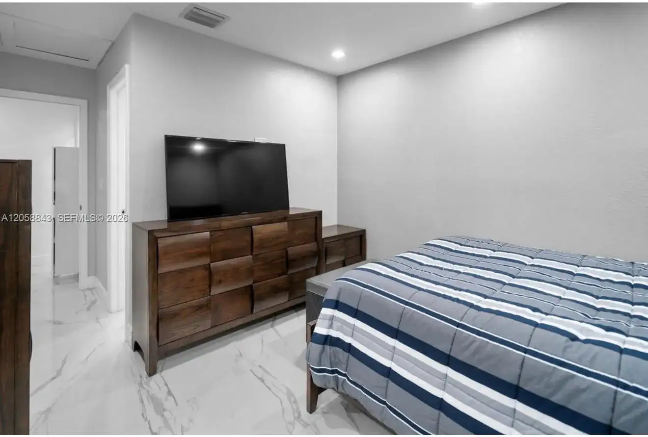 1158 W 41st St # 87, Hialeah FL 33012 photo 5