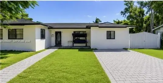 10364 Fairway Heights Blvd, Miami FL 33157 photo 2