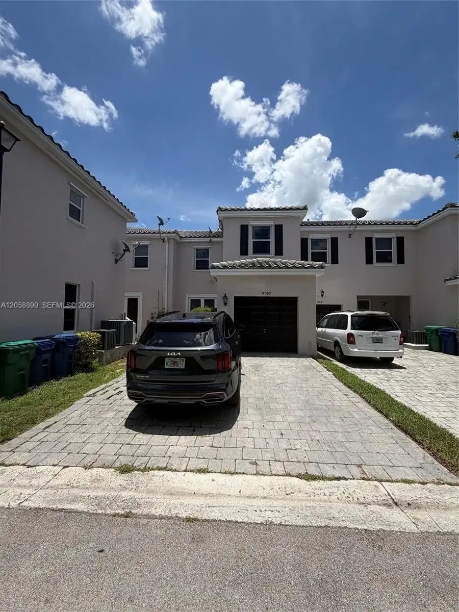 17089 SW 93rd St, Miami FL 33196 photo 4