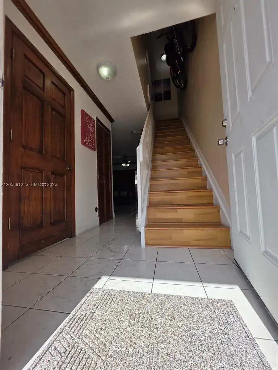 8085 NW 8th St # 6, Miami FL 33126 photo 3