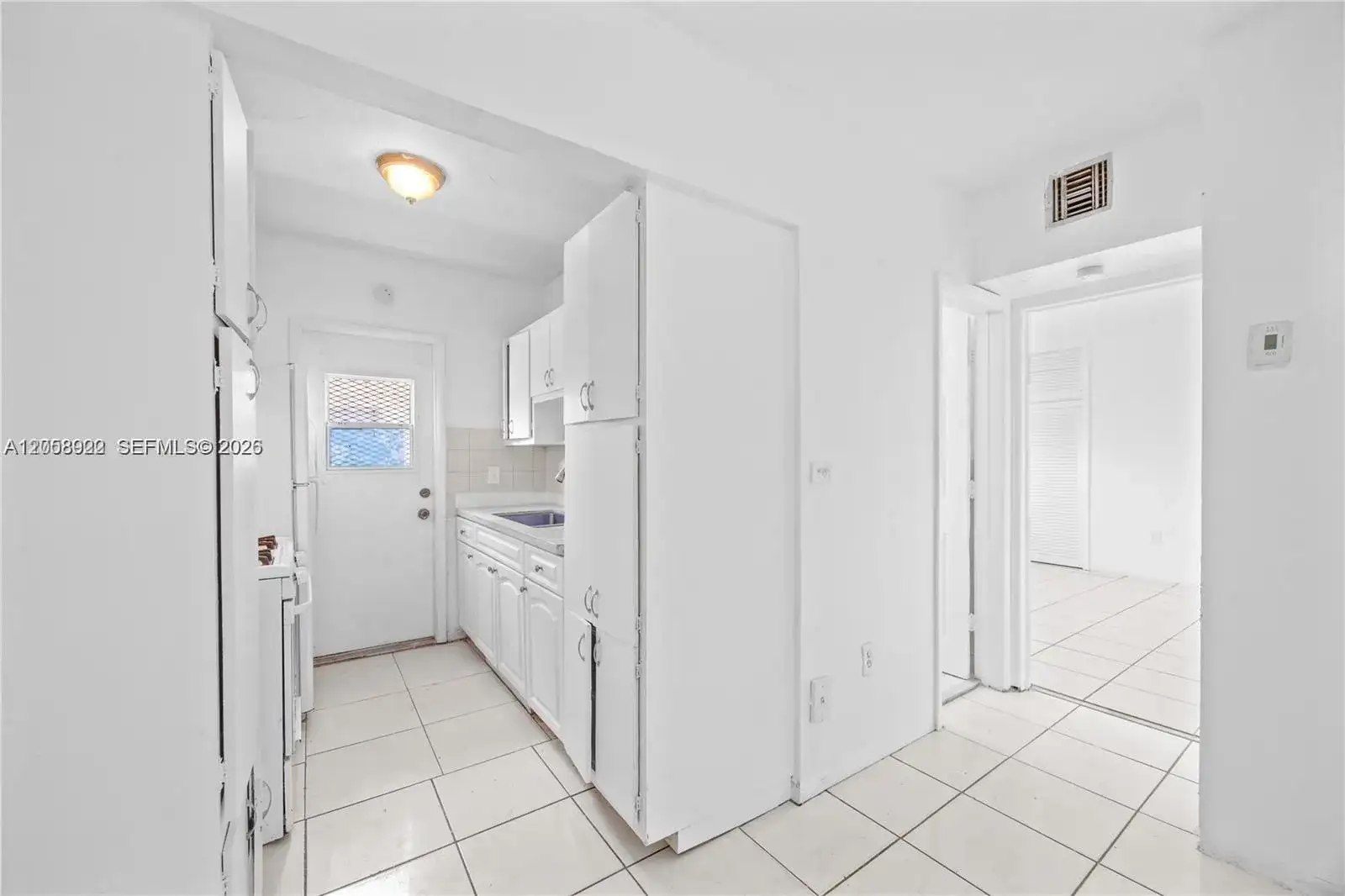 2072 NE 169th St # 2, North Miami Beach FL 33162 photo 4