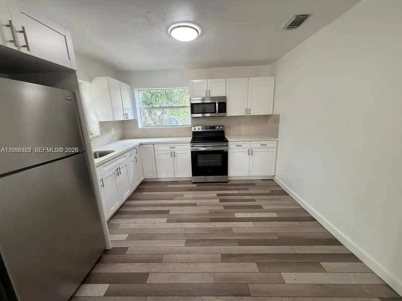 2813 Dewey St # 1, Hollywood FL 33020 photo 2